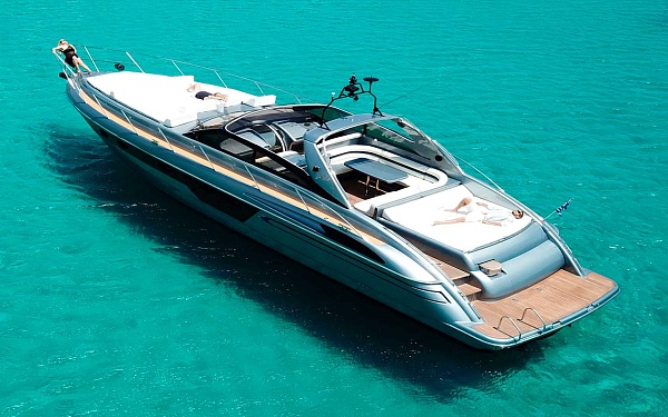 Аренда моторной яхты Princess V55 на Миконосе, Греция